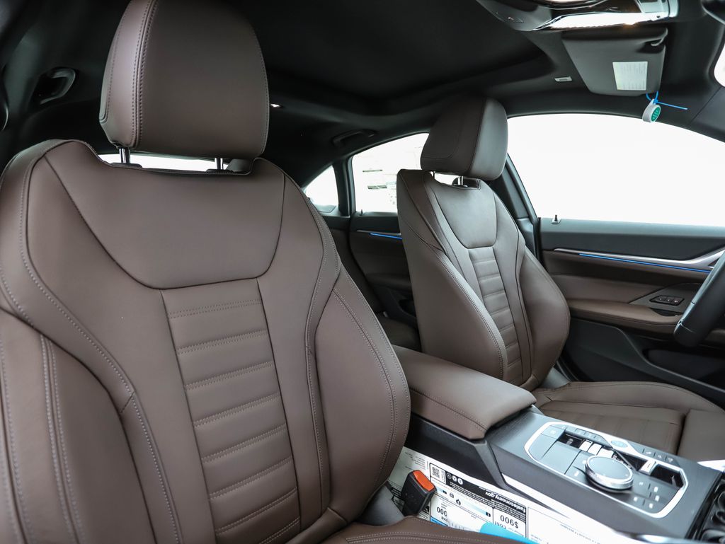 Thumbnail: 2026 BMW i4 - 32