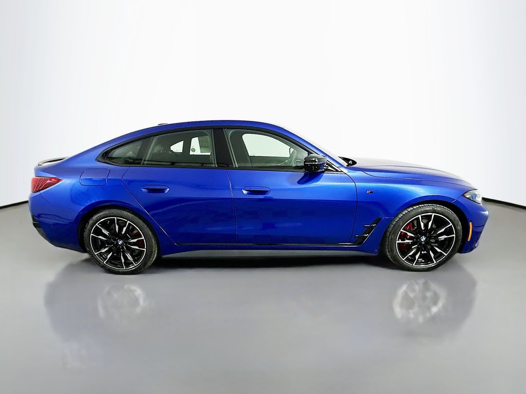 Thumbnail: 2026 BMW 4 Series - 4