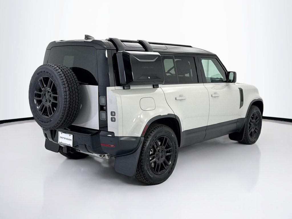 Thumbnail: 2026 Land Rover Defender - 5