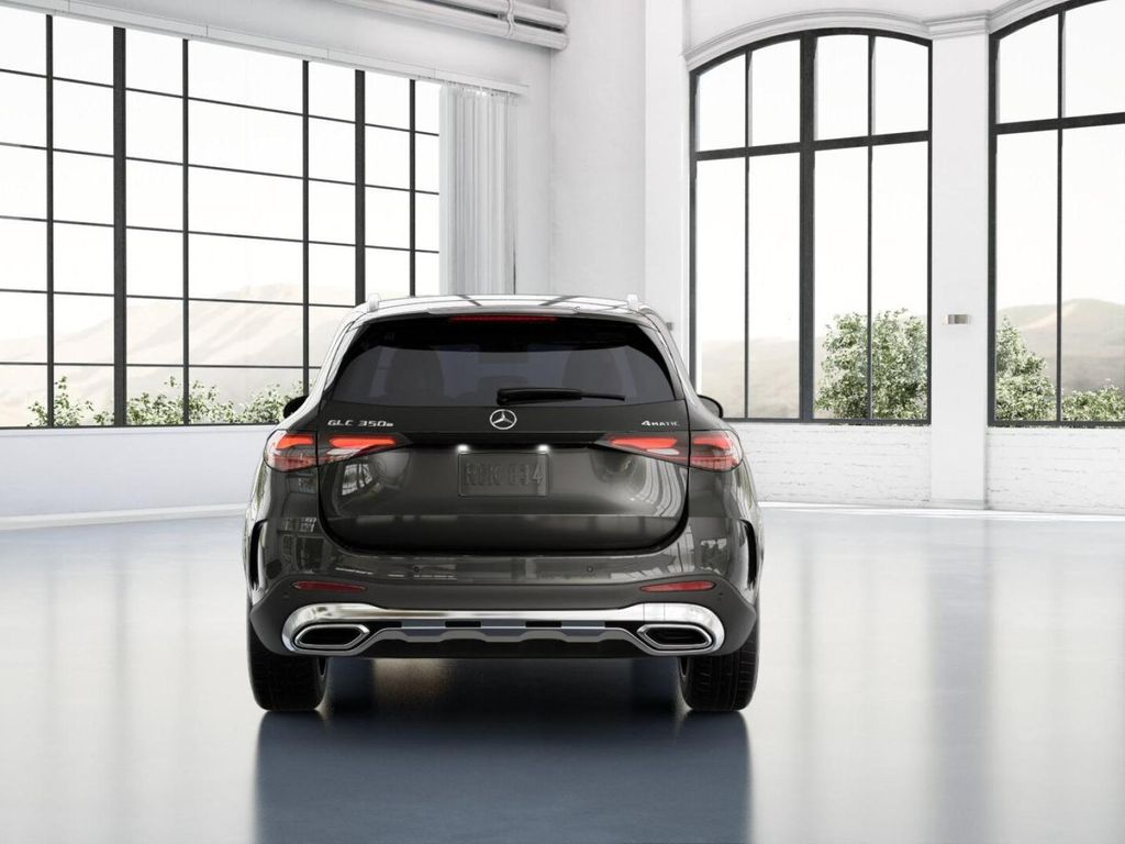 2025 Mercedes-Benz GLC 350 25
