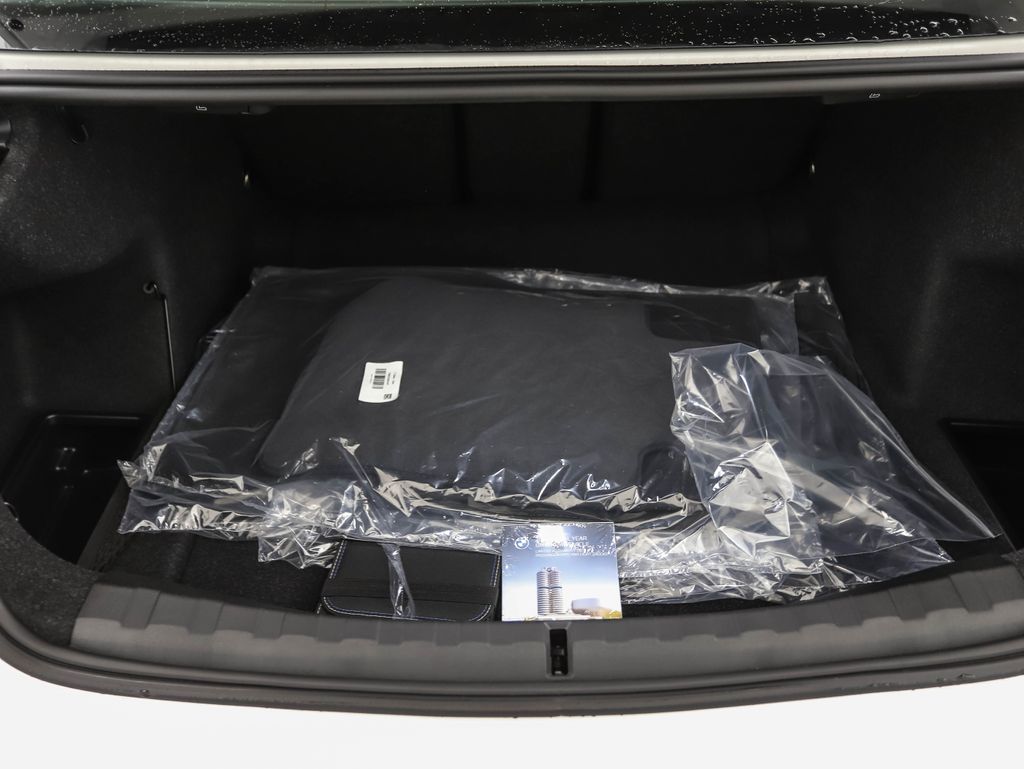 Thumbnail: 2026 BMW 3 Series - 23