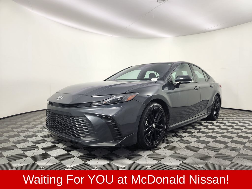 2025 Toyota Camry SE FWD