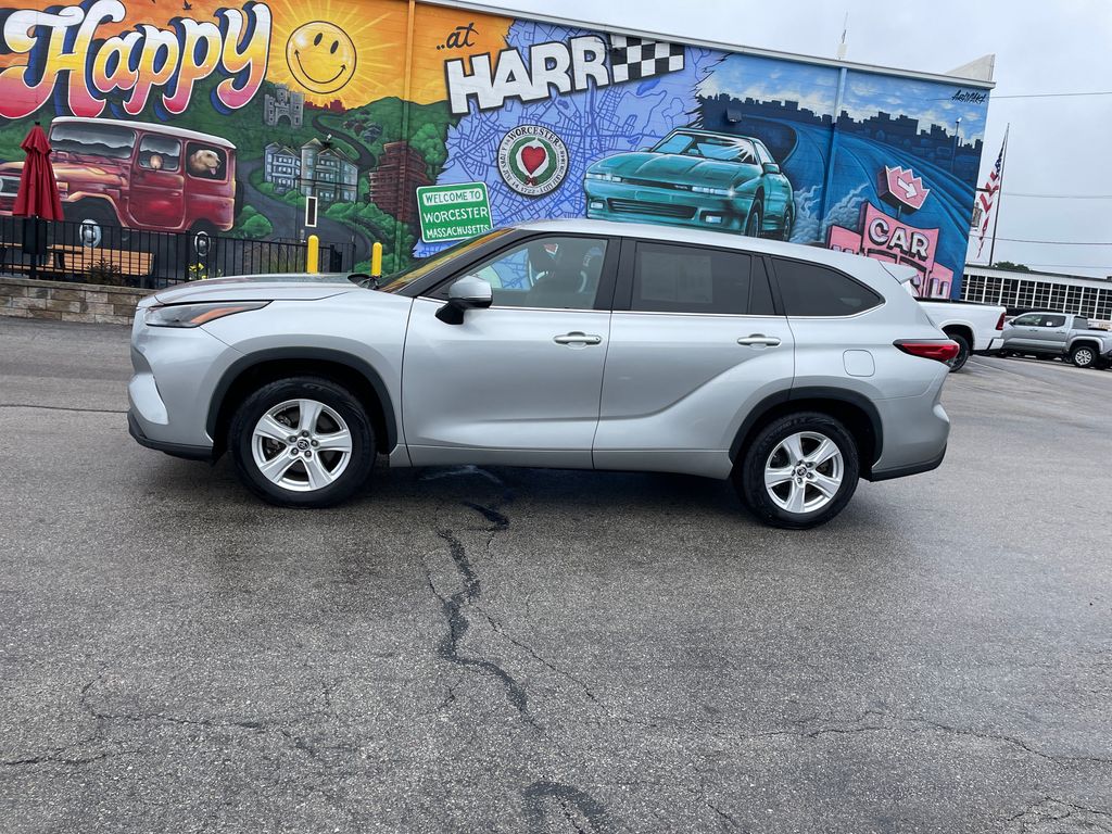 Used 2023 Toyota Highlander SUV
