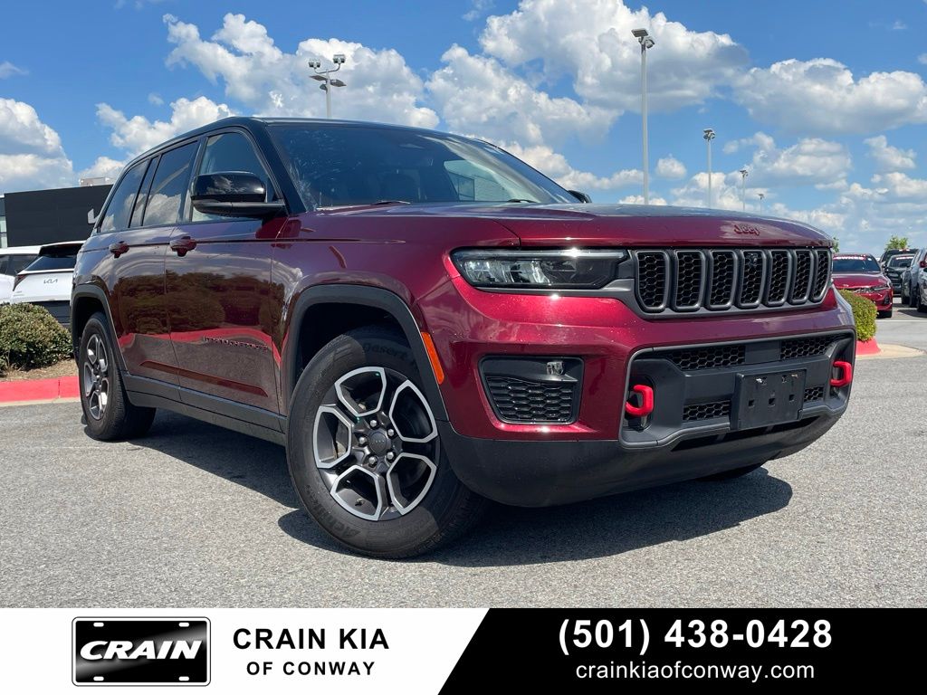 Velvet Red Pearlcoat 2022 Jeep Grand Cherokee Trailhawk 4WD SUV / Crossover Four-Wheel Drive 8-Speed Automatic