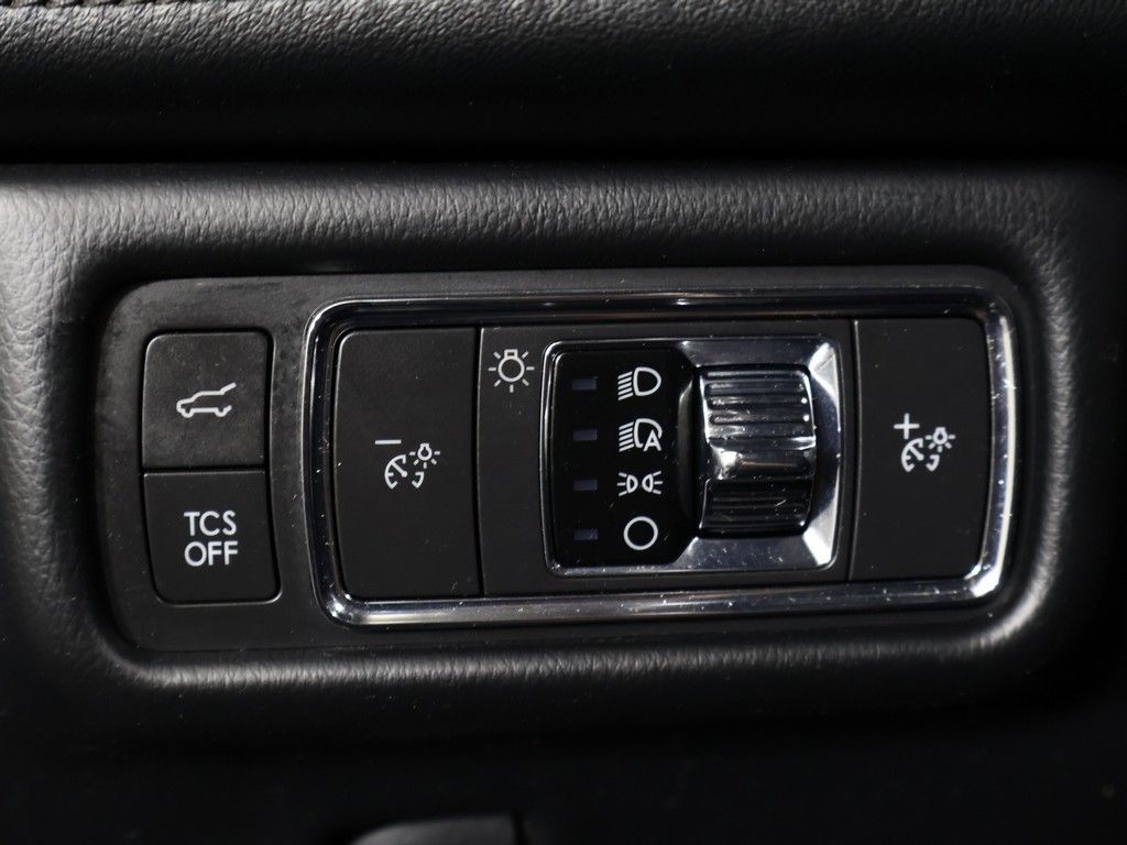 Used 2022 Black Lincoln Reserve image 44