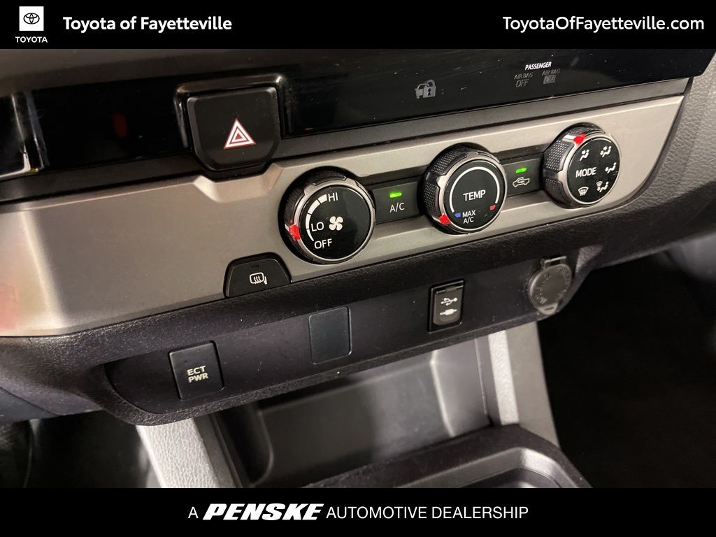 Thumbnail: 2016 Toyota Tacoma - 29