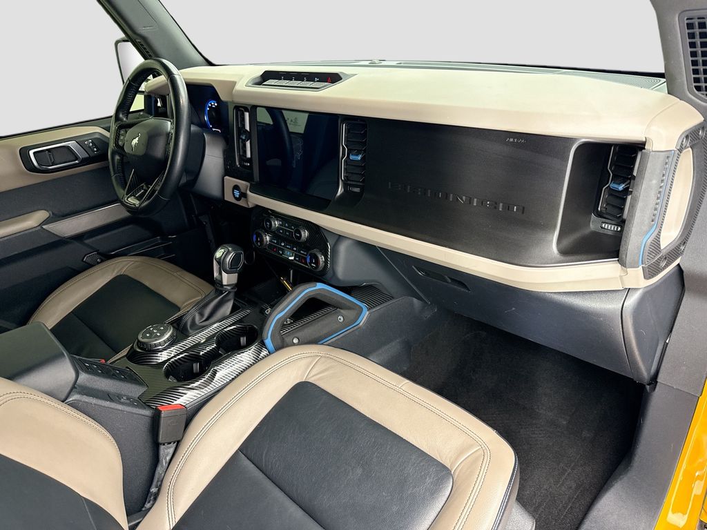 Thumbnail: 2022 Ford Bronco - 16