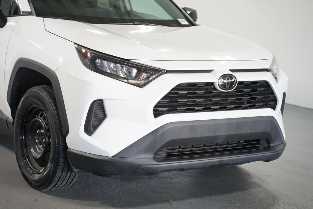 Thumbnail: 2020 Toyota RAV4 - 4