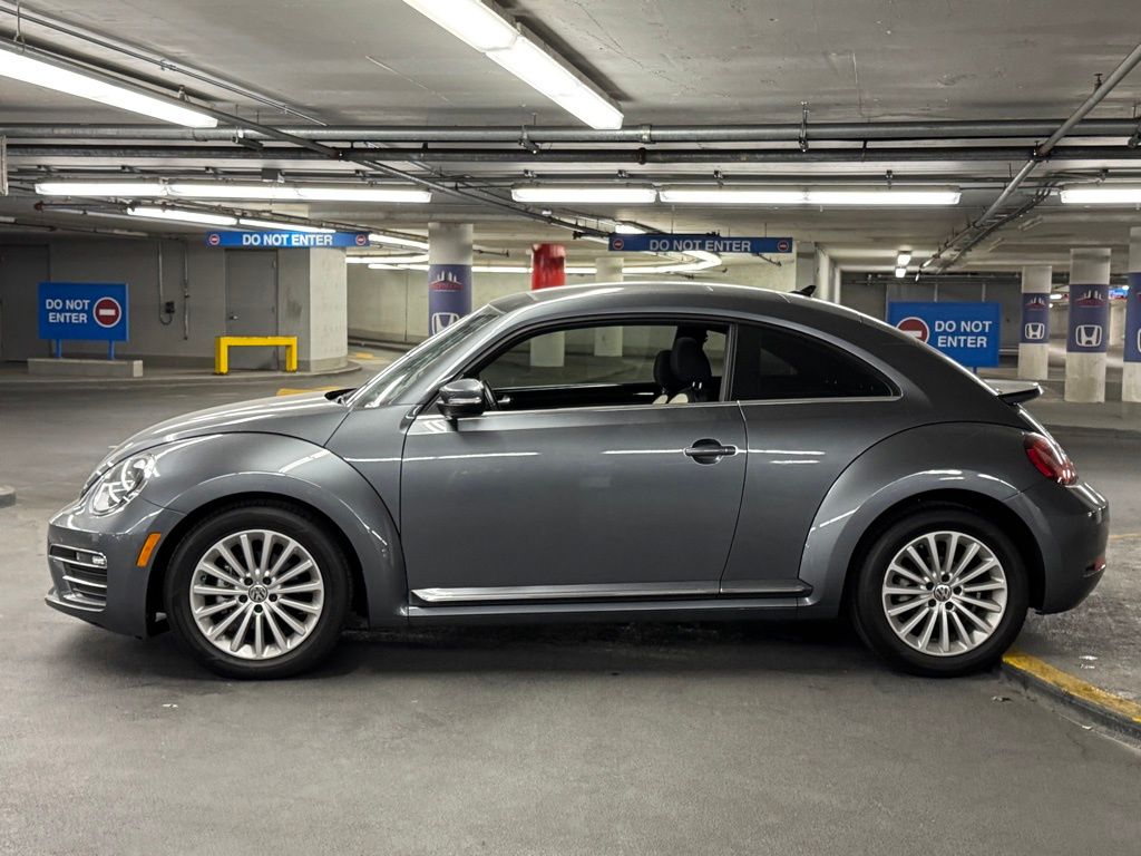 2019 Volkswagen Beetle 2.0T Final Edition SE 32