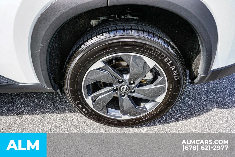 Used 2024 White Nissan SV image 16