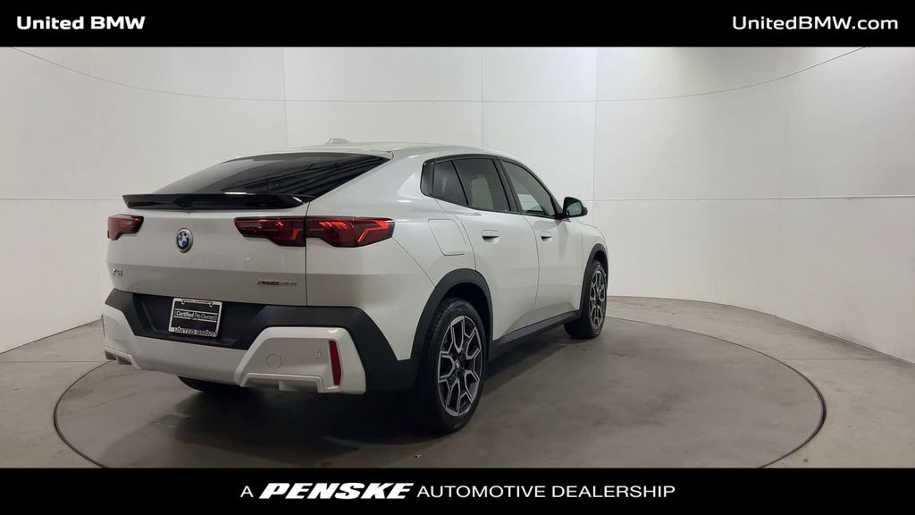 Thumbnail: 2025 BMW X2 - 8