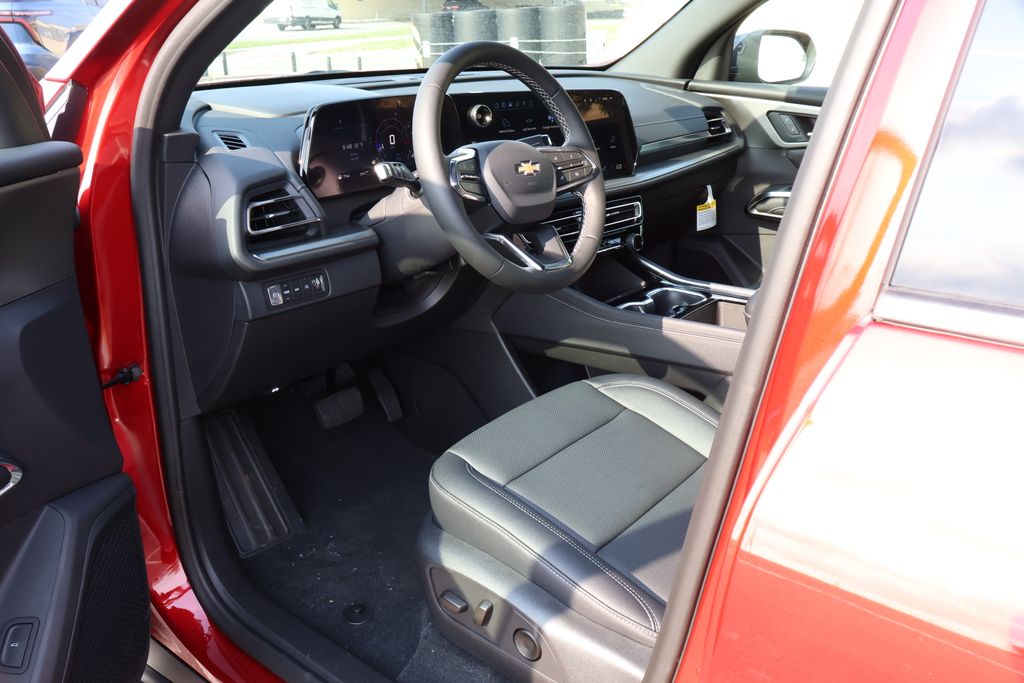 Thumbnail: 2026 Chevrolet Traverse - 13