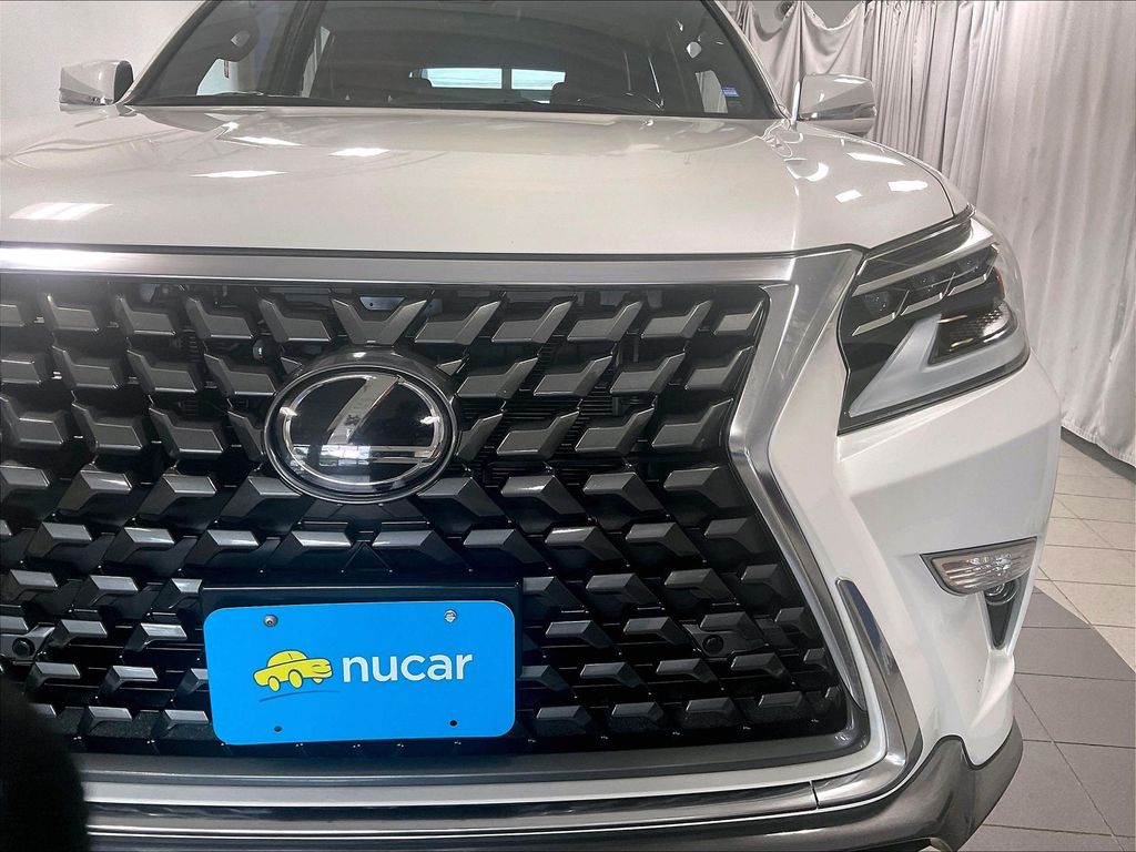 2022 Lexus GX — photo 33