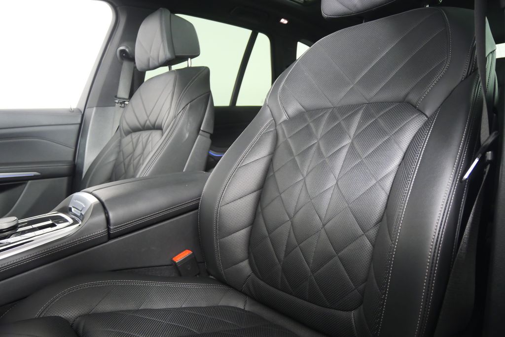 Thumbnail: 2024 BMW X5 - 11