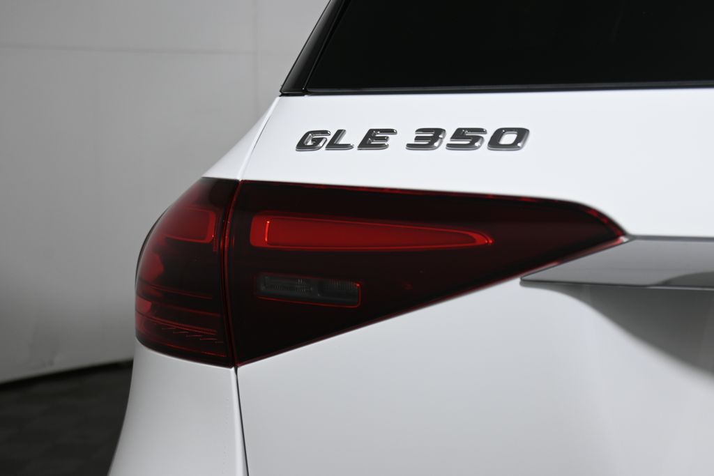 Thumbnail: 2026 Mercedes-Benz GLE - 11