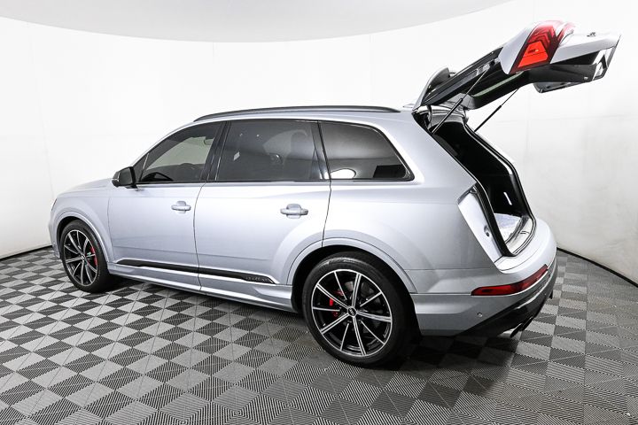 2020 Audi SQ7 Prestige 32