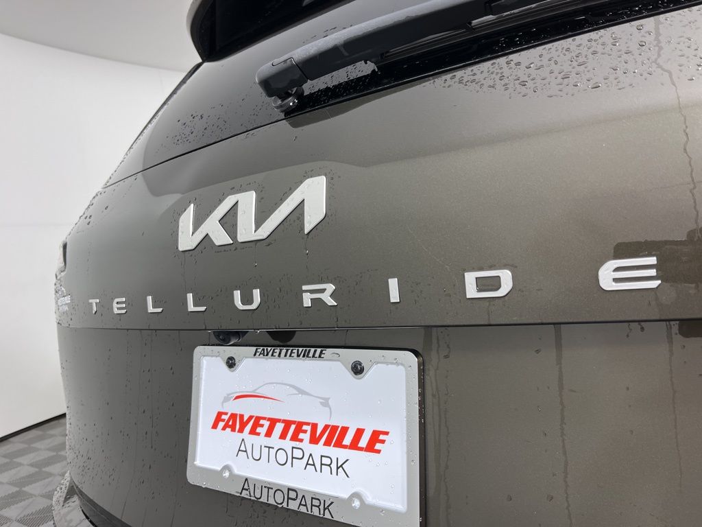 Thumbnail: 2024 Kia Telluride - 21