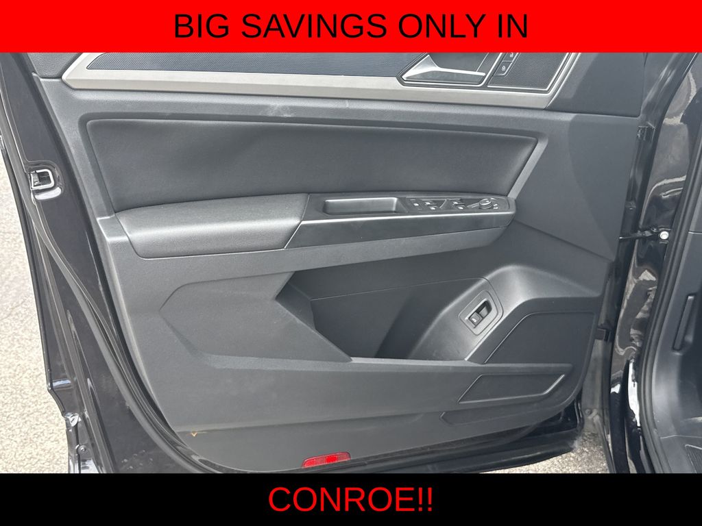 2020 Volkswagen Atlas Cross Sport 3.6L V6 SE w/Technology R-Line Black at AutoSavvy Houston Southwest