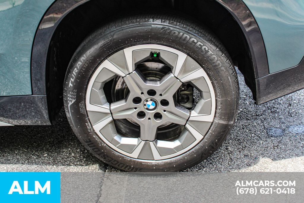 Used 2023 Green BMW xDrive28i image 16