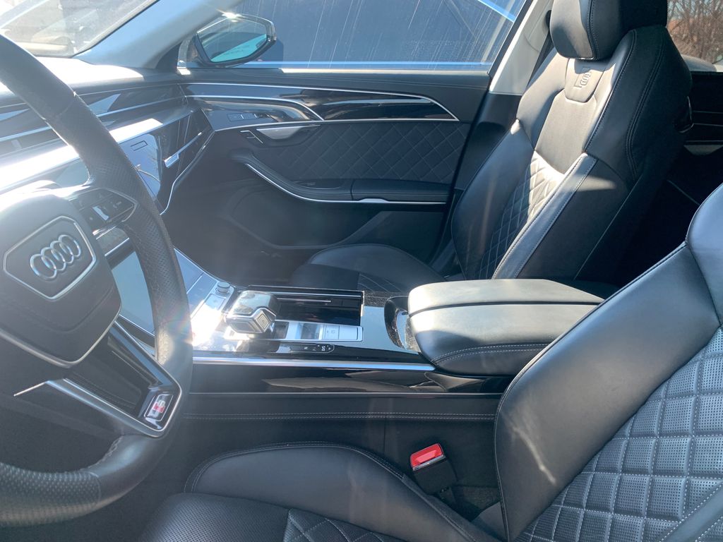 Thumbnail: 2023 Audi S8 - 5