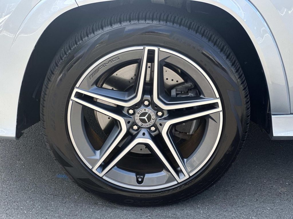 Thumbnail: 2025 Mercedes-Benz GLS - 9