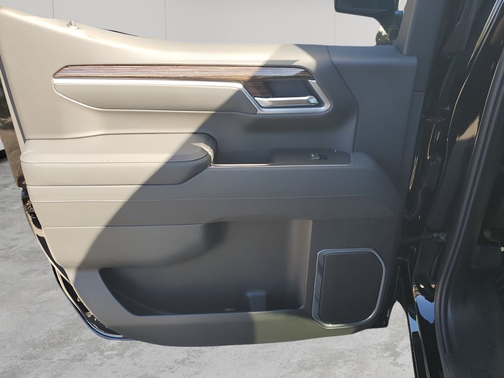 New 2026 Black GMC Elevation image 17