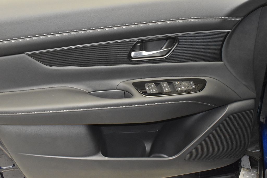 2025 Nissan Murano SV 10