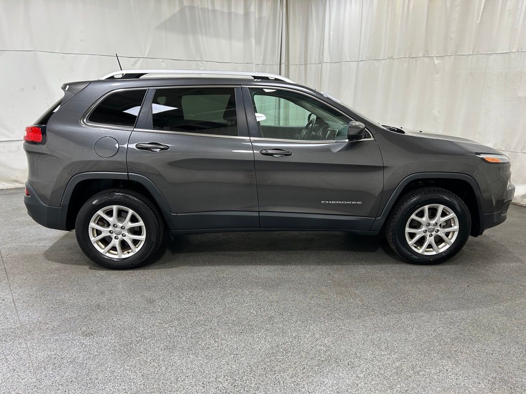 2017 Jeep Cherokee Latitude photo 8