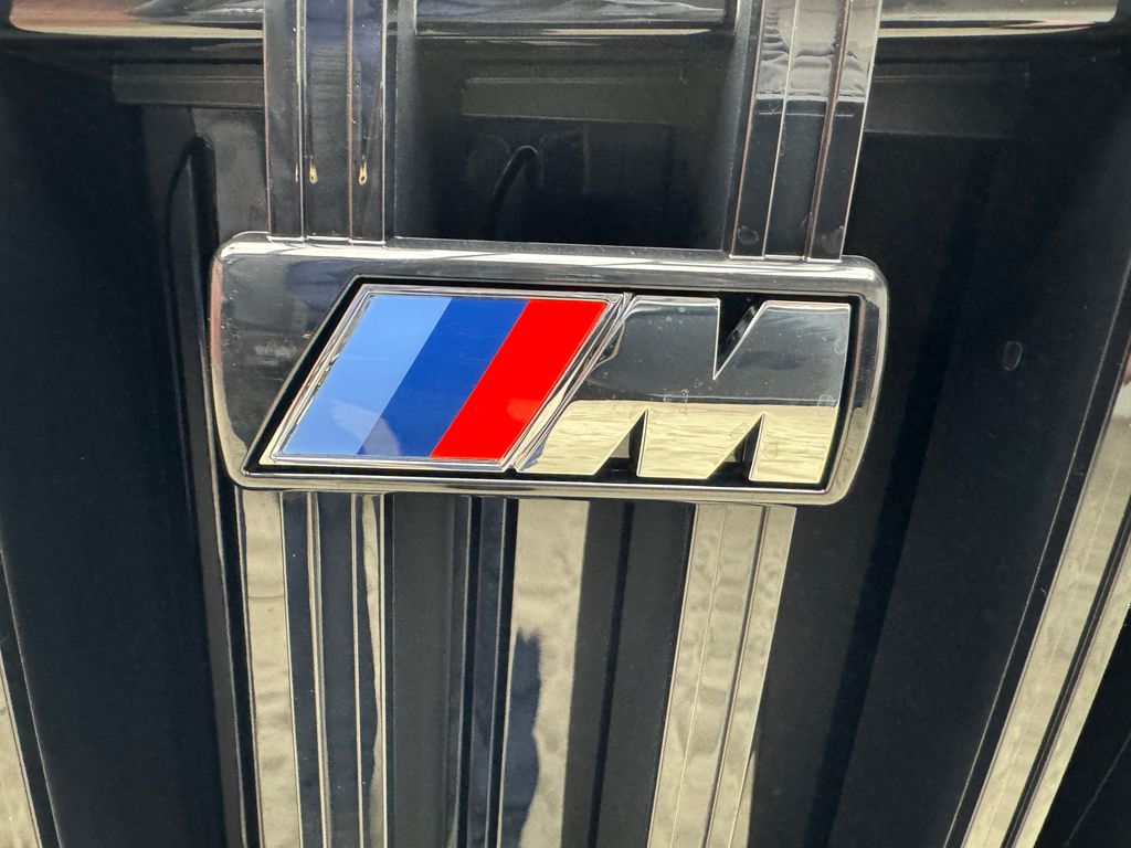 New 2026  BMW M60i image 8