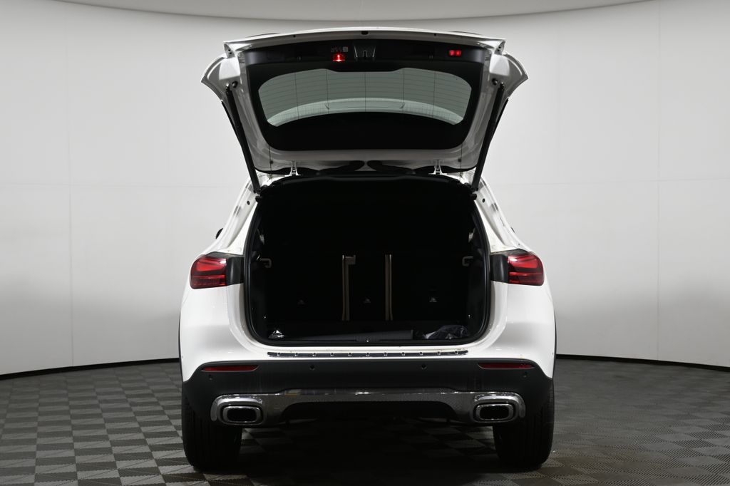 Thumbnail: 2025 Mercedes-Benz GLA - 28