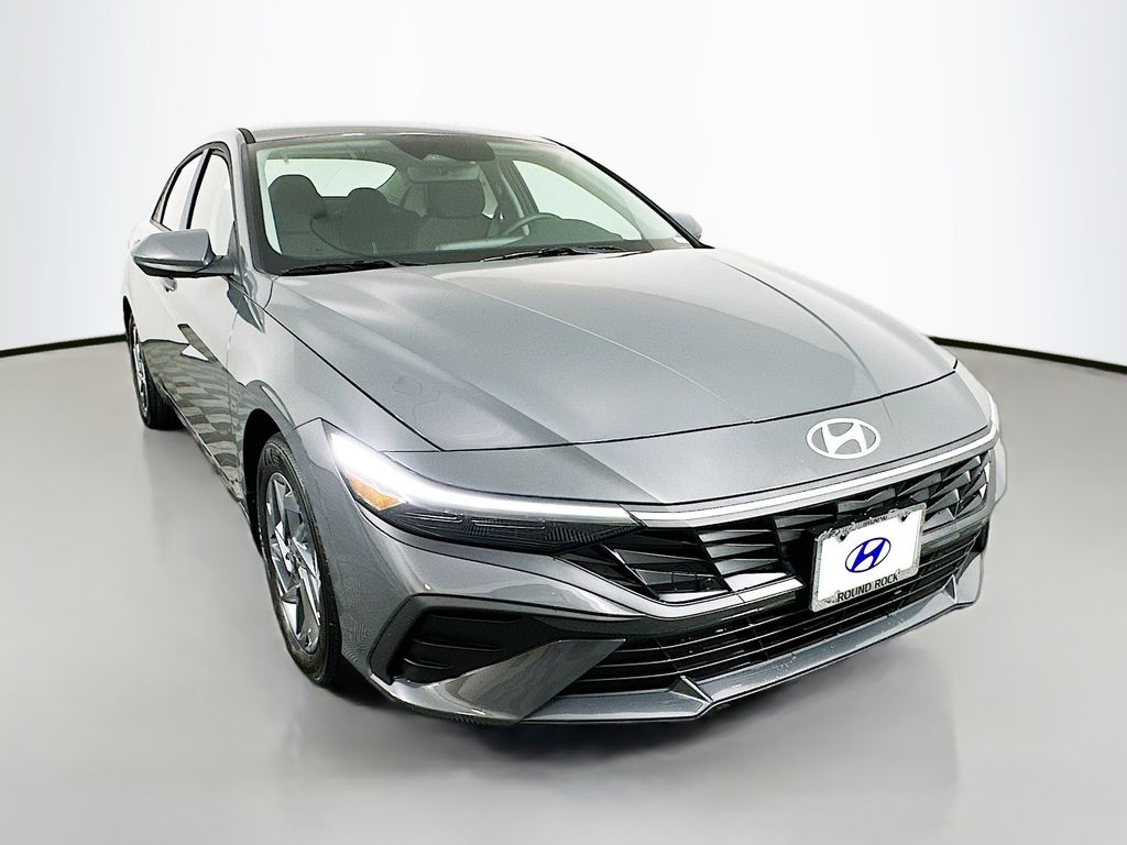 Thumbnail: 2025 Hyundai Elantra - 3