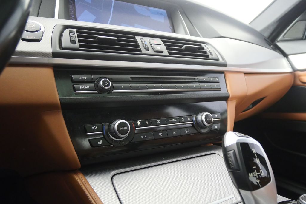 2015 BMW 5 Series 535i 25