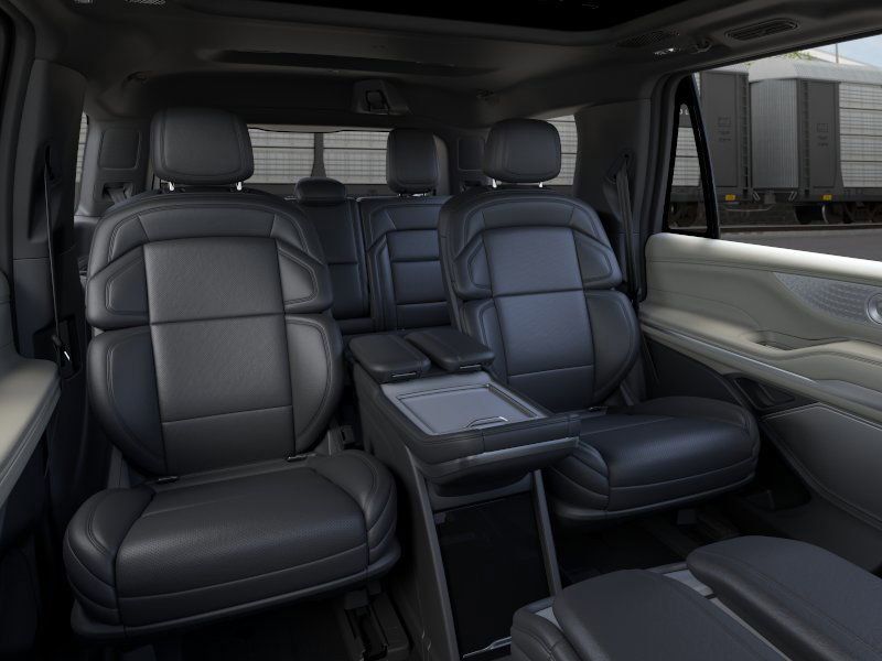 Thumbnail: 2025 Lincoln Navigator - 11
