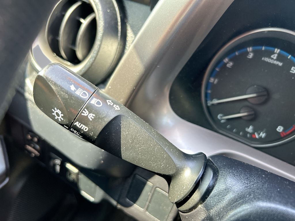 Thumbnail: 2018 Toyota RAV4 - 19