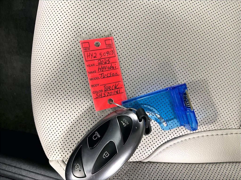 2025 Hyundai Tucson — photo 32