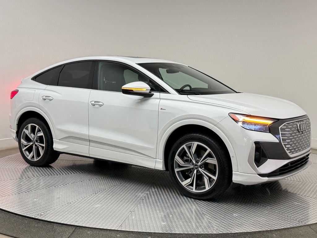Thumbnail: 2023 Audi Q4 e-tron - 4