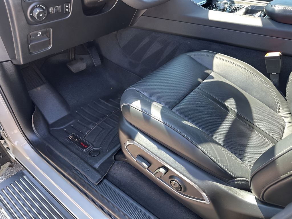 Used 2022 White Jeep Series III image 31