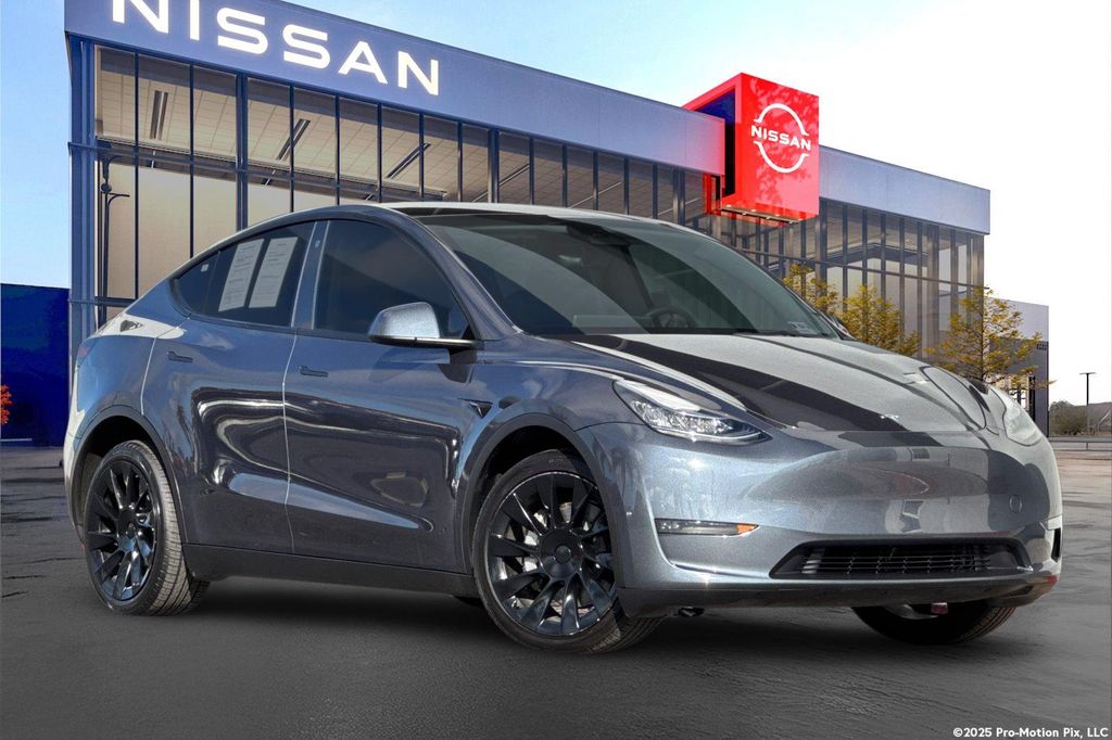 2023 Tesla Model Y Long Range Dual Motor All-Wheel Drive's photo