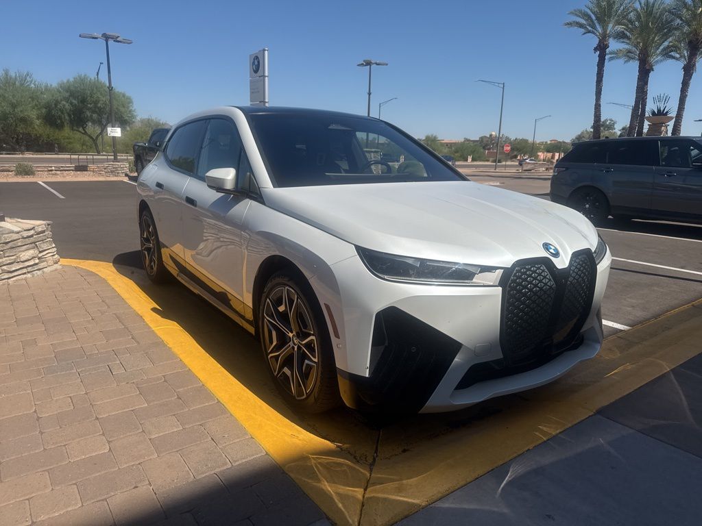 Thumbnail: 2022 BMW iX - 2