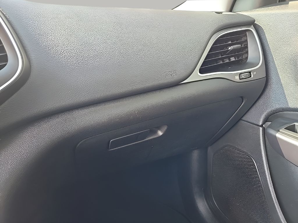 Used Car 2019 Jeep Cherokee  Latitude For Sale Under $20,000 In Austin, Texas