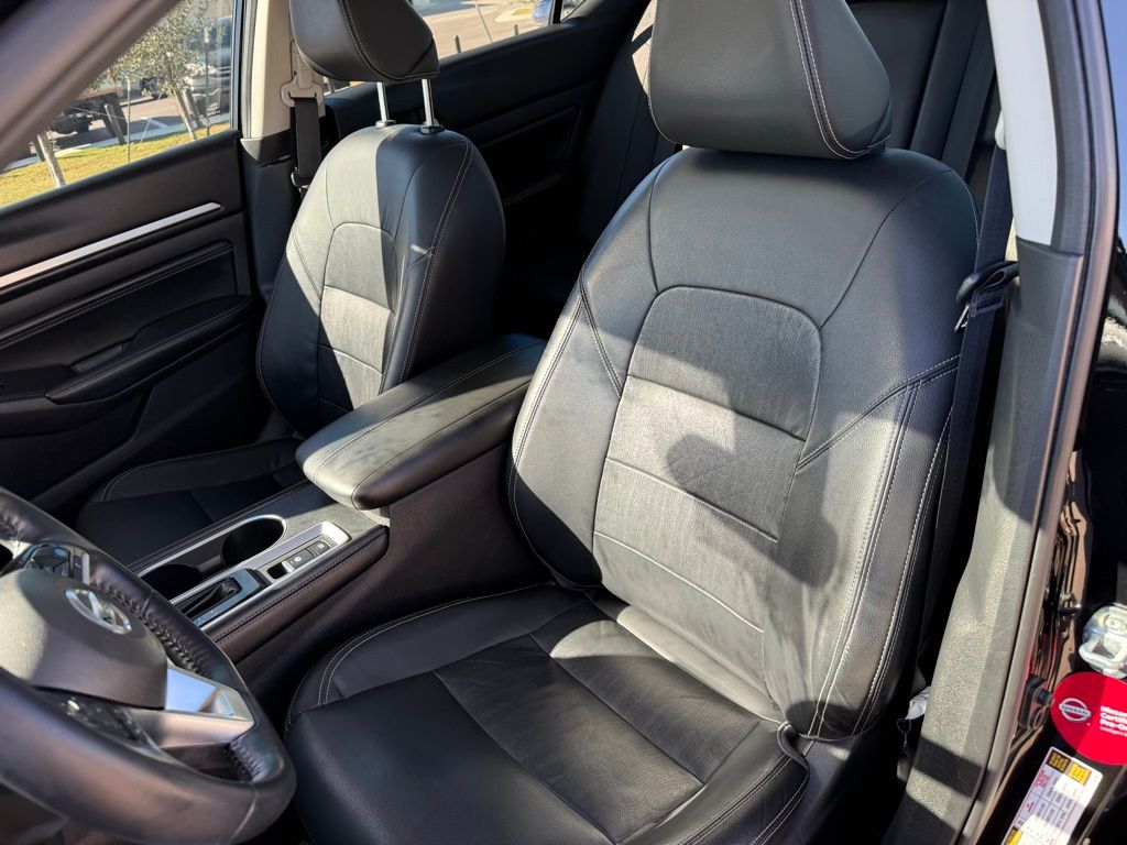 Thumbnail: 2019 Nissan Altima - 12