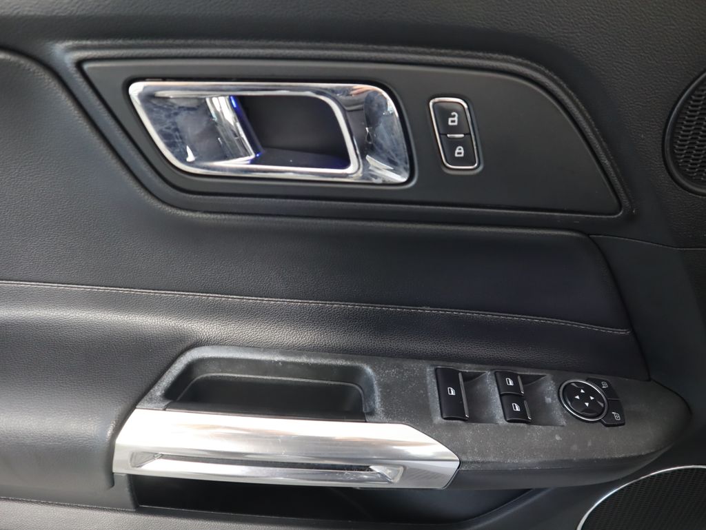 Thumbnail: 2016 Ford Mustang - 31