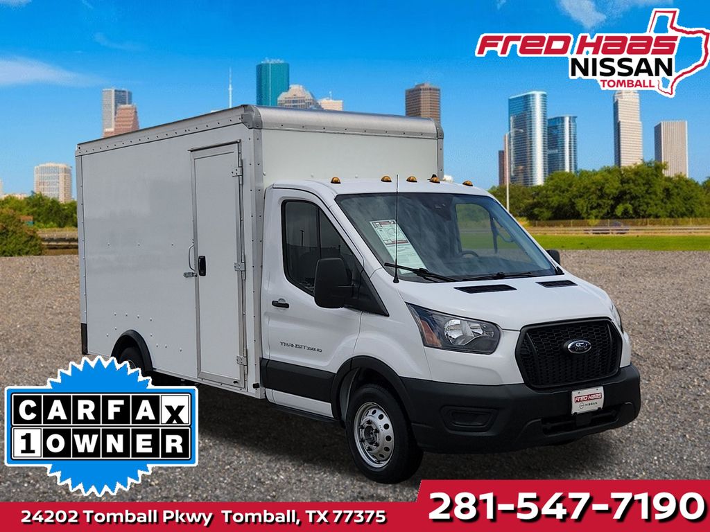 Oxford White 2023 Ford Transit Chassis 350 HD 9950 GVWR 138 Cutaway DRW RWD Van Rear-Wheel Drive