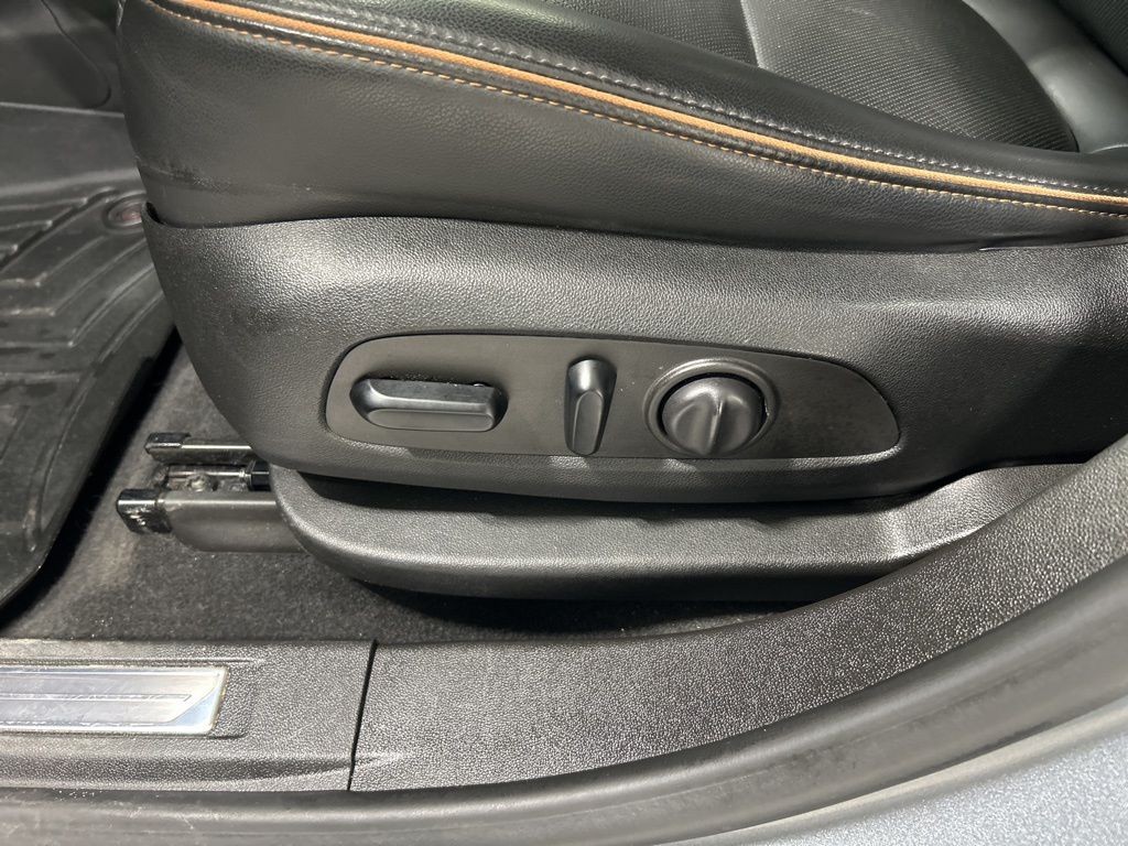 used 2022 GMC Acadia car, priced at $29,972