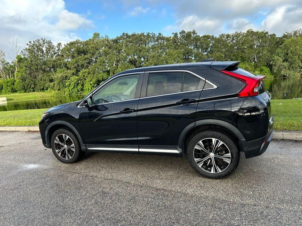 Thumbnail: 2019 Mitsubishi Eclipse Cross - 3