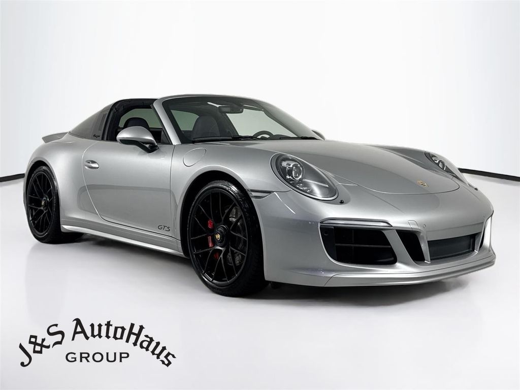 2018 Porsche 911 Targa 4 GTS Cabriolet AWD
