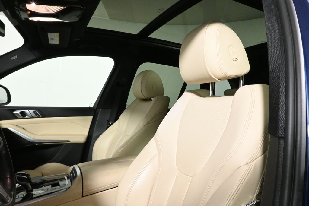 Thumbnail: 2021 BMW X5 - 4