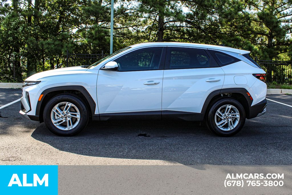 2025 Hyundai Tucson SE photo 6