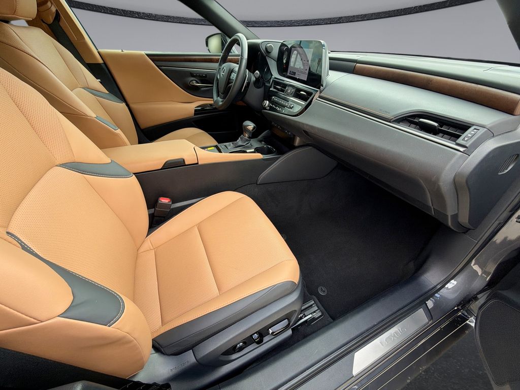 Thumbnail: 2024 Lexus ES - 15