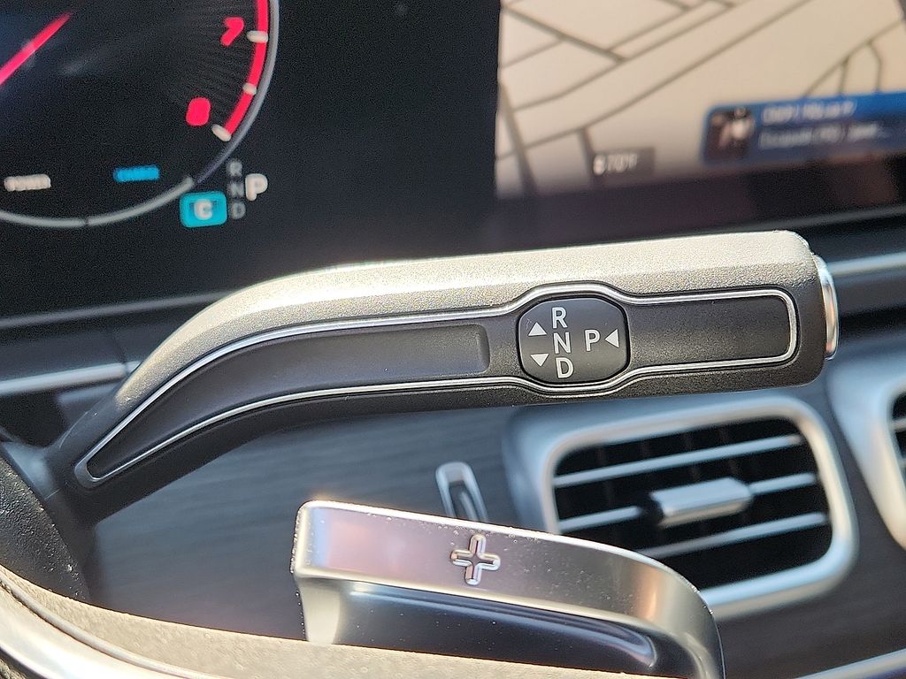 Thumbnail: 2026 Mercedes-Benz GLE - 10